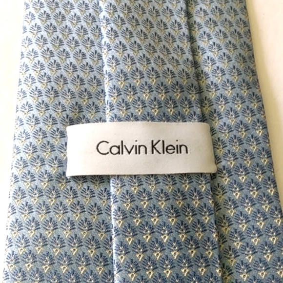 CALVIN KLEIN ICE BLUE SILK NECKTIE SIZE 60" x 4" - Picture 7 of 9